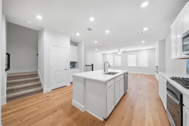 7854 Bayside Drive, Rowlett TX 75088 - Photo 8