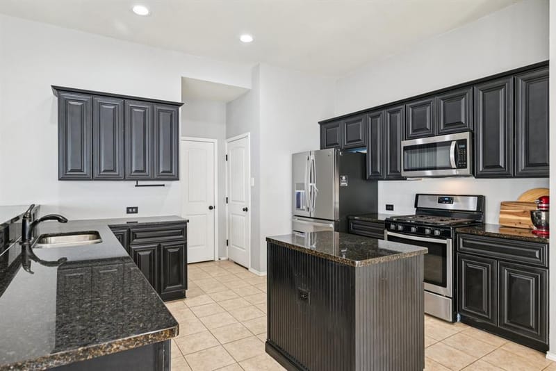 1633 Mary Lane, Providence Village TX 76227 - Photo 15