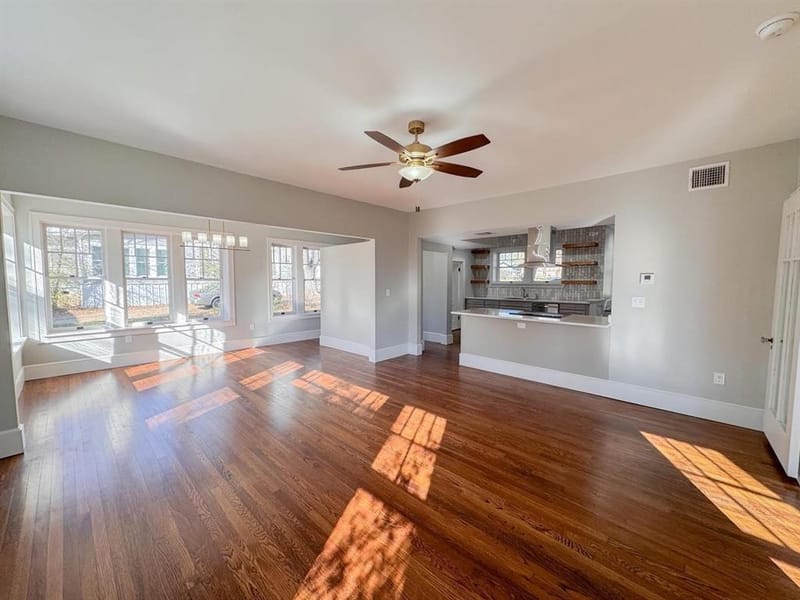 211 NW 4th Avenue, Mineral Wells TX 76067 - Photo 6