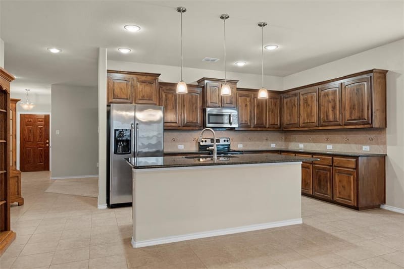 1037 Doe Meadow Drive, Fort Worth TX 76028 - Photo 6