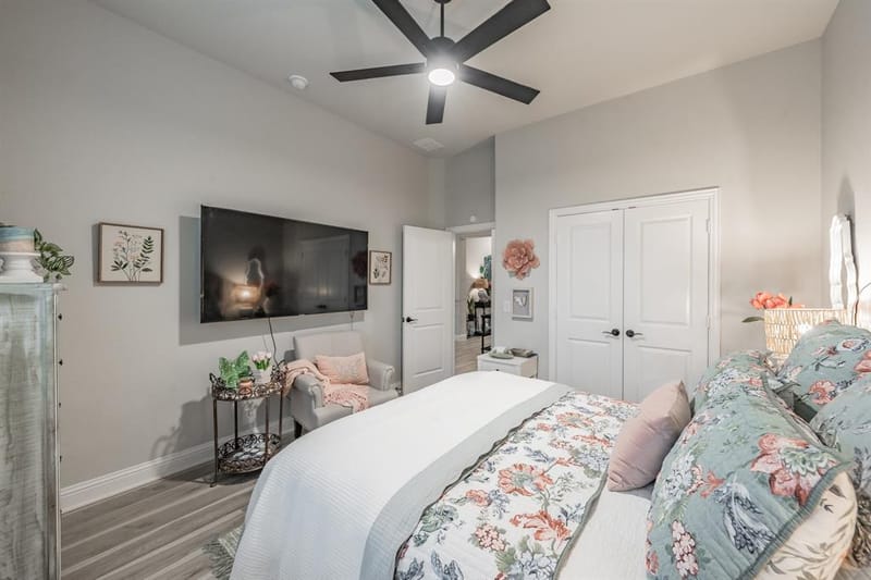 1076 Fleetwood Drive, Justin TX 76247 - Photo 6
