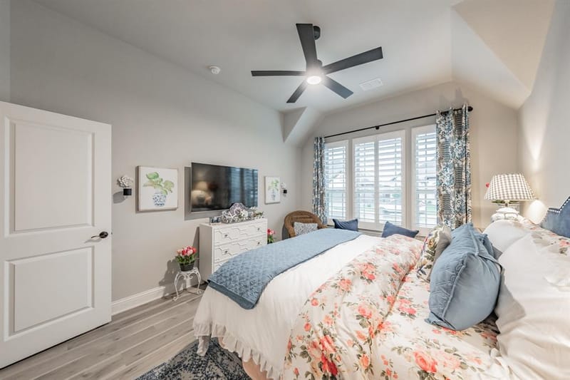 1076 Fleetwood Drive, Justin TX 76247 - Photo 5