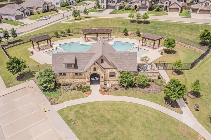 1076 Fleetwood Drive, Justin TX 76247 - Photo 35
