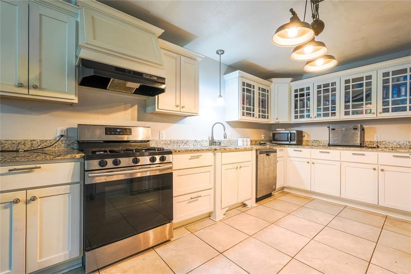 200 W Greenbriar Street, Robinson TX 76706 - Photo 7