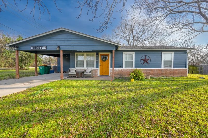 200 W Greenbriar Street, Robinson TX 76706