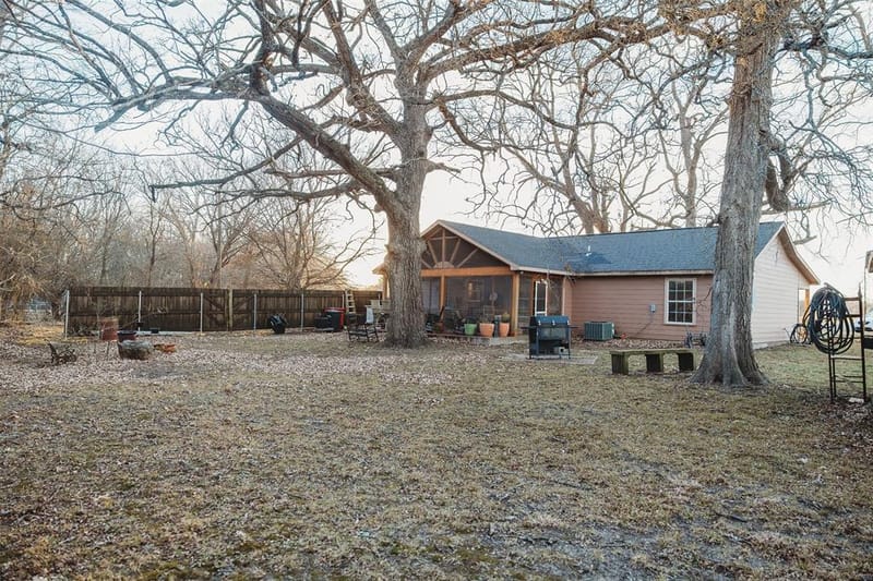 6078 E Line Road, Whitewright TX 75491 - Photo 7