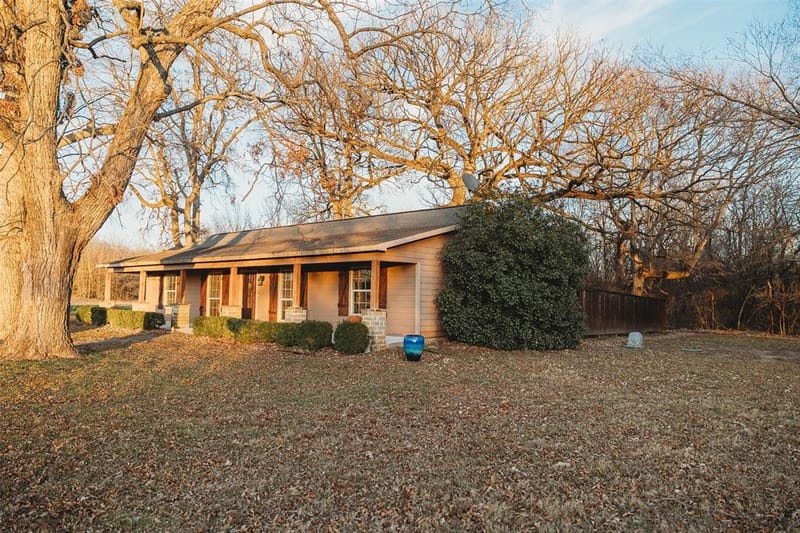 6078 E Line Road, Whitewright TX 75491 - Photo 14