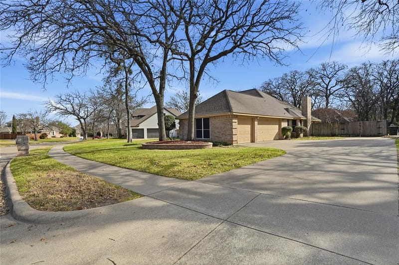 1312 Crows Nest Court, Azle TX 76020 - Photo 3