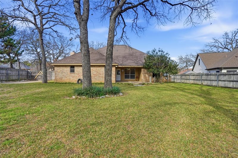 1312 Crows Nest Court, Azle TX 76020 - Photo 24