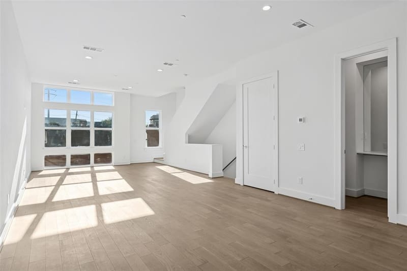 3040 Chimes Street, Dallas TX 75219 - Photo 6