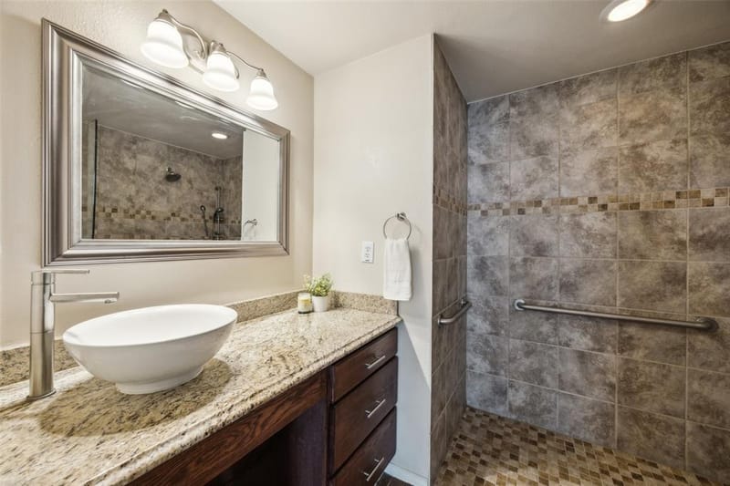 9121 Liberty Crossing Drive, Fort Worth TX 76131 - Photo 7