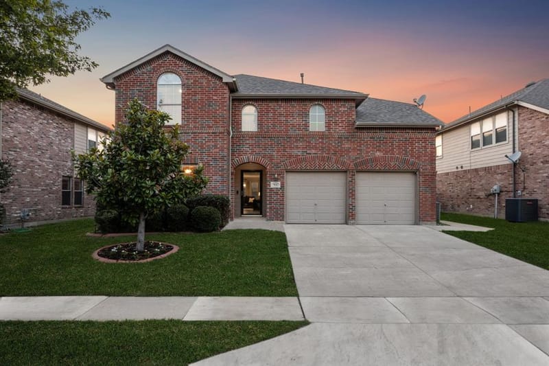 9121 Liberty Crossing Drive, Fort Worth TX 76131 - Photo 3