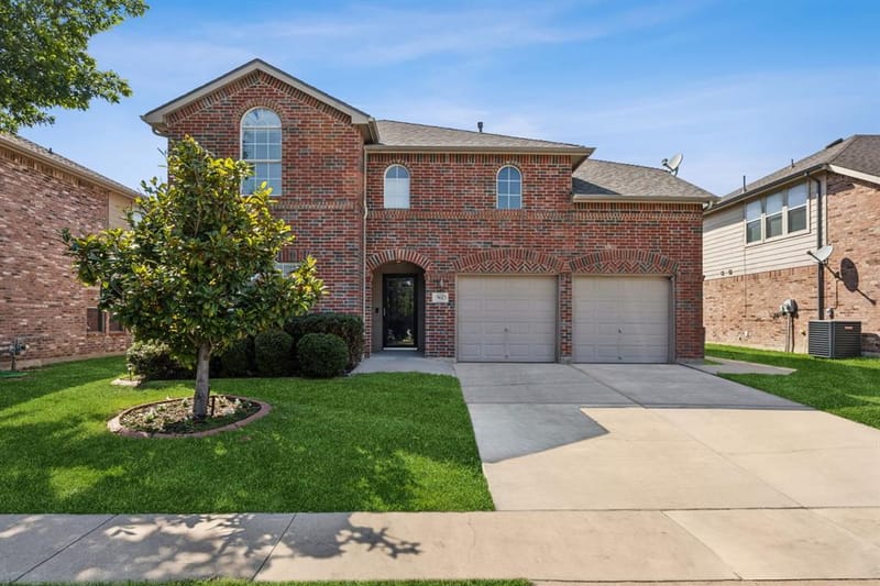 9121 Liberty Crossing Drive, Fort Worth TX 76131