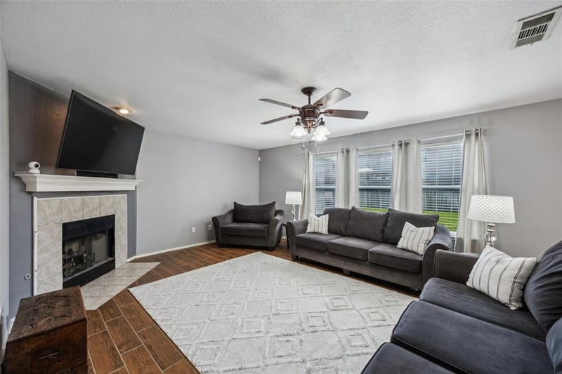 9121 Liberty Crossing Drive, Fort Worth TX 76131 - Photo 10