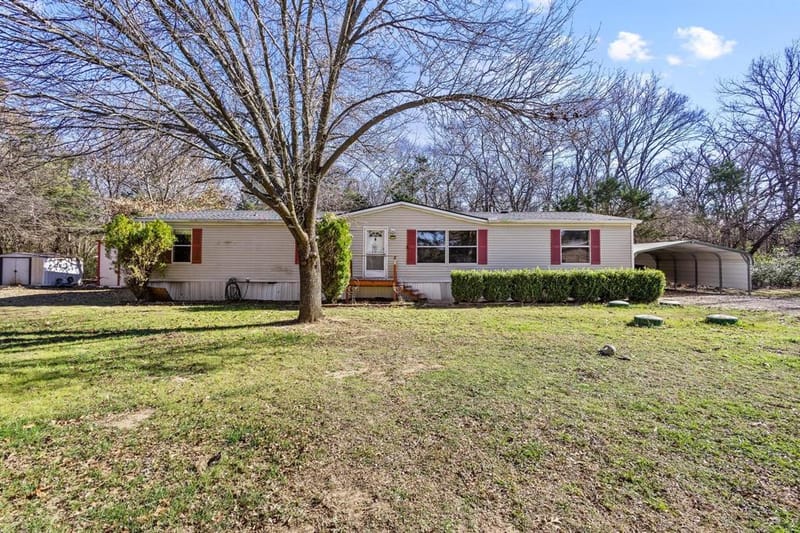 341 Pecan Place Lane, Pottsboro TX 75076
