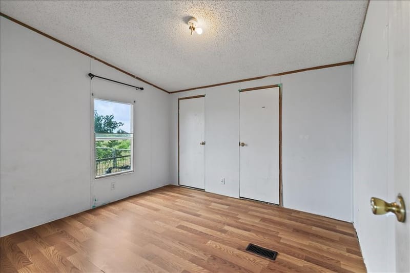 5680 County Road 1217, Cleburne TX 76033 - Photo 17