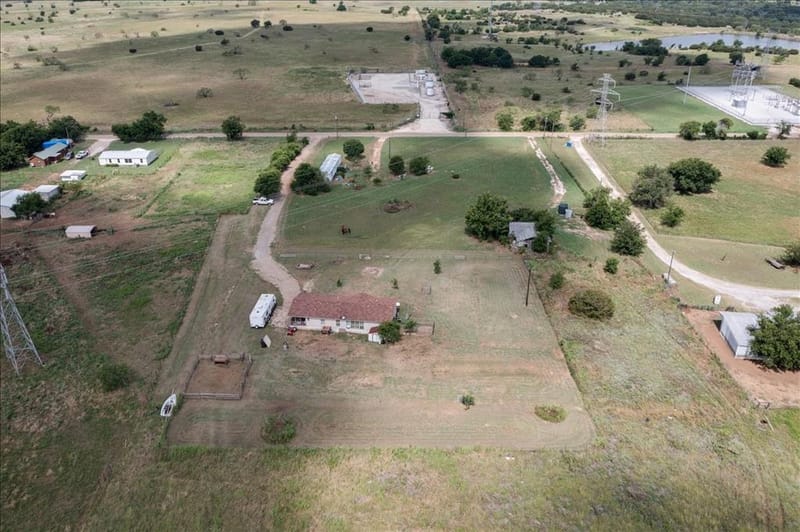 5680 County Road 1217, Cleburne TX 76033 - Photo 28