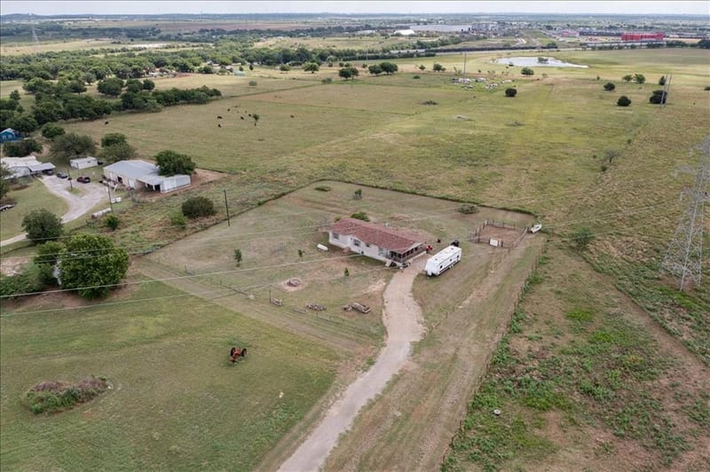 5680 County Road 1217, Cleburne TX 76033 - Photo 24