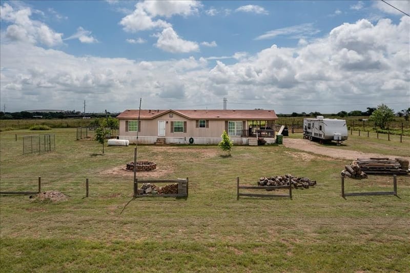 5680 County Road 1217, Cleburne TX 76033 - Photo 19