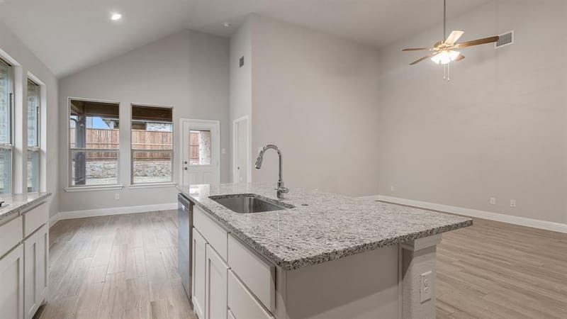 11229 TREEHOUSE Trail, Justin TX 76247 - Photo 7