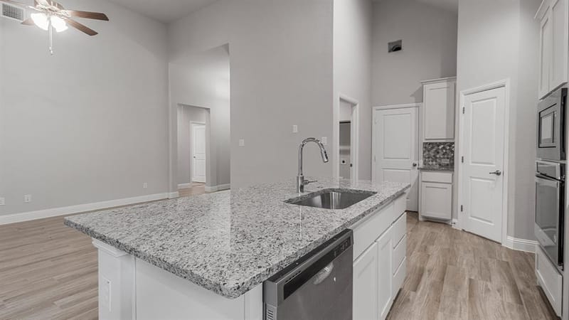11229 TREEHOUSE Trail, Justin TX 76247 - Photo 4