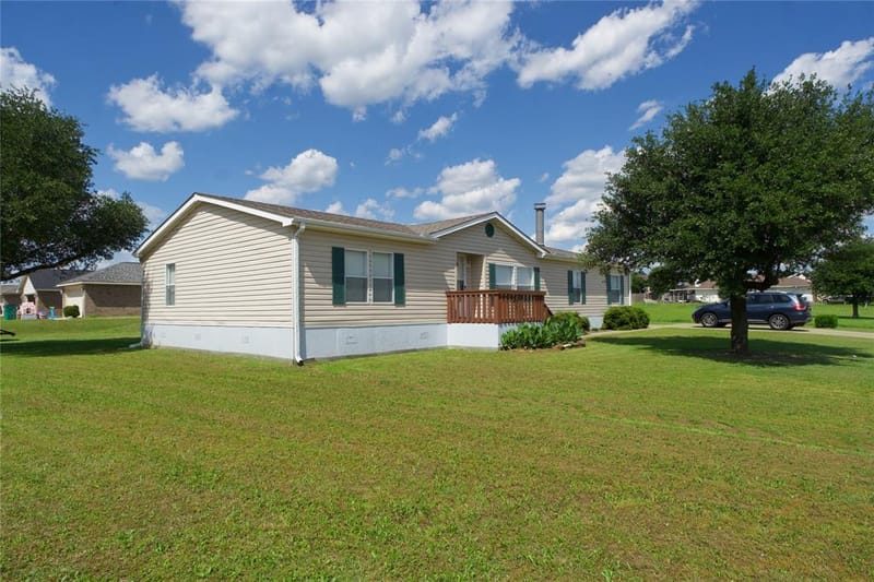 115 Candlewood Circle, Gainesville TX 76240 - Photo 6