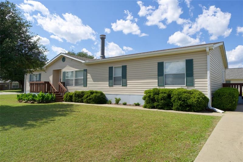 115 Candlewood Circle, Gainesville TX 76240 - Photo 3