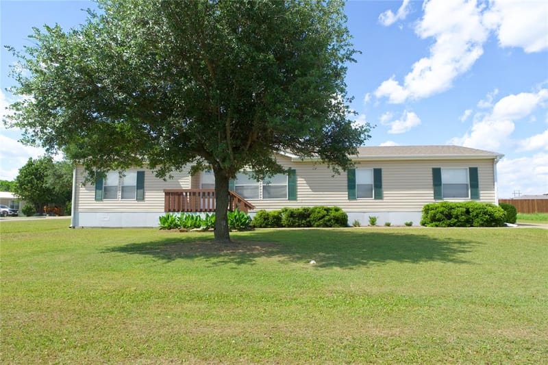 115 Candlewood Circle, Gainesville TX 76240 - Photo 5