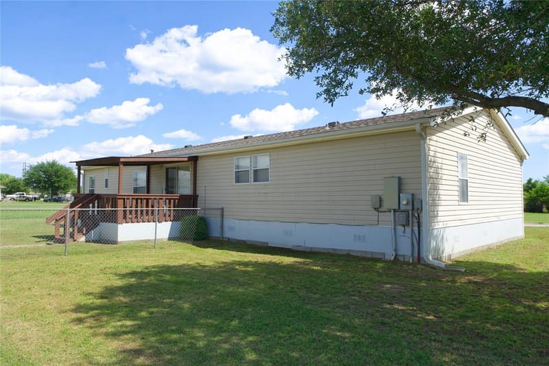 115 Candlewood Circle, Gainesville TX 76240 - Photo 34