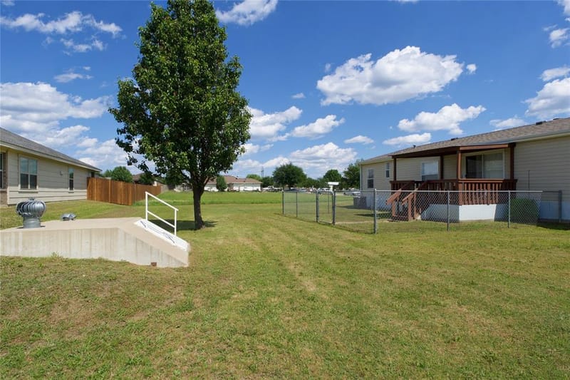 115 Candlewood Circle, Gainesville TX 76240 - Photo 35