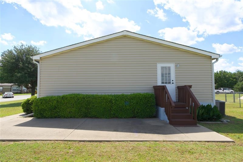 115 Candlewood Circle, Gainesville TX 76240 - Photo 39