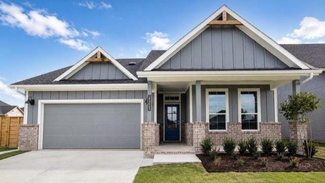 11205 TREEHOUSE Trail, Justin TX 76247