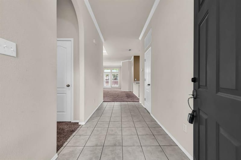 6501 Stockton Drive, Fort Worth TX 76132 - Photo 2