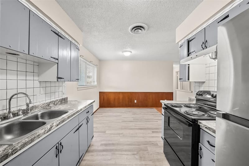 404 Vaden Avenue, Everman TX 76140 - Photo 8