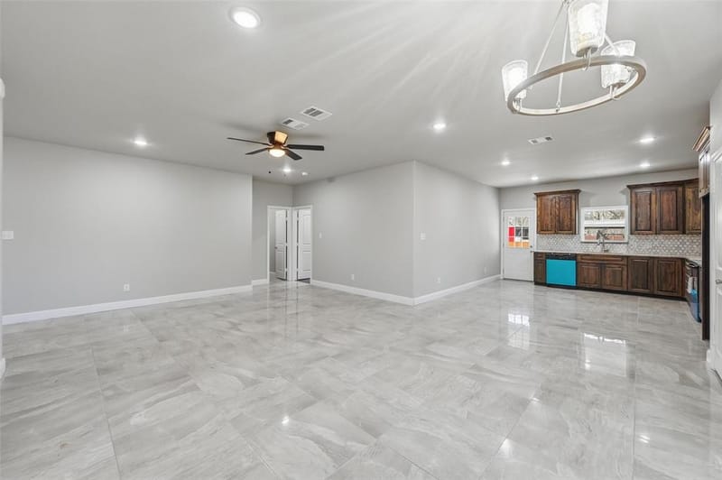 306 Lewis Street, Cleburne TX 76031 - Photo 4