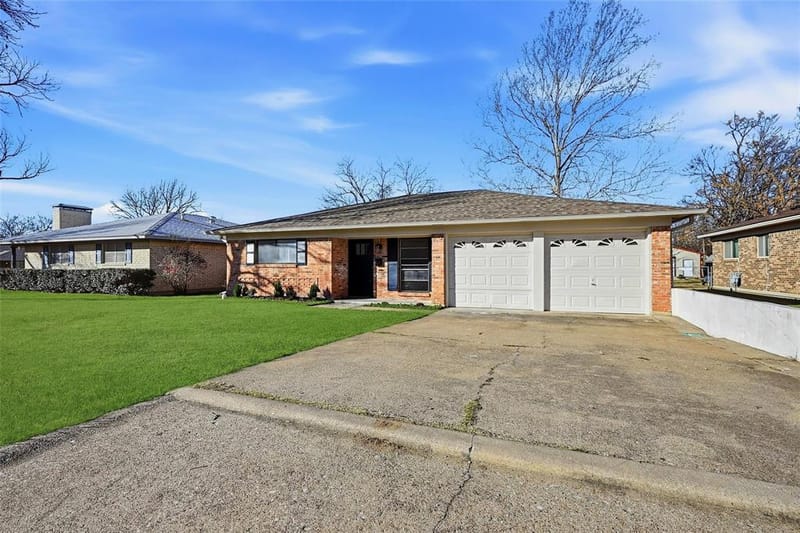 105 N Wood Avenue, Denison TX 75020 - Photo 26