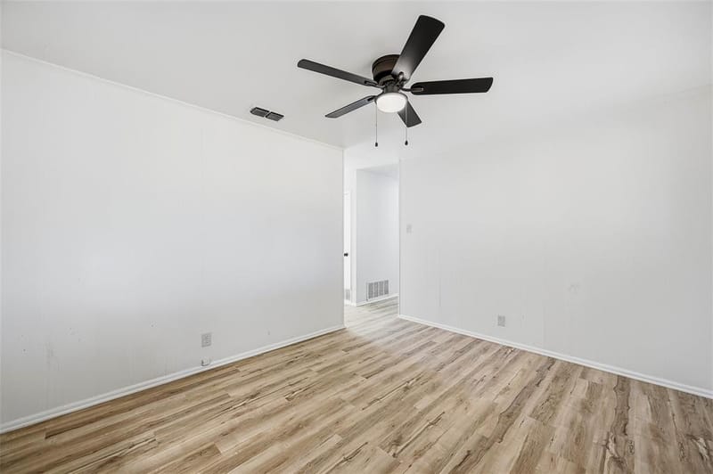105 N Wood Avenue, Denison TX 75020 - Photo 7