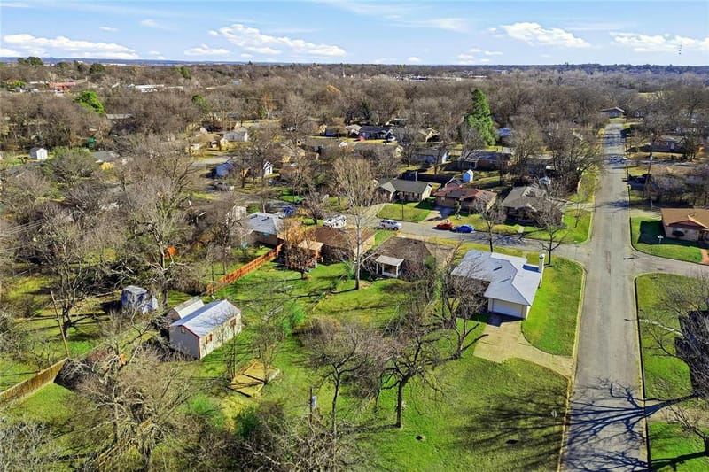105 N Wood Avenue, Denison TX 75020 - Photo 36