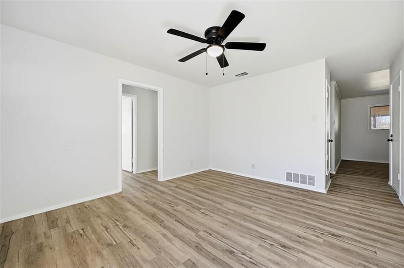 105 N Wood Avenue, Denison TX 75020 - Photo 5