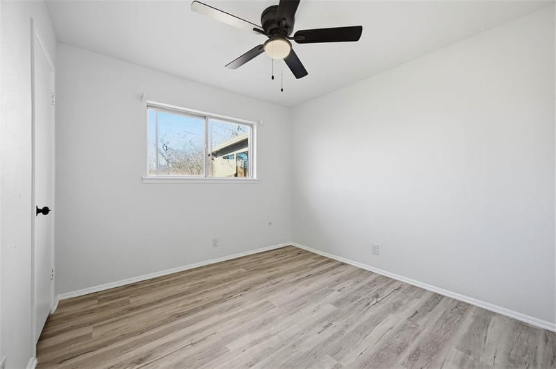 105 N Wood Avenue, Denison TX 75020 - Photo 15