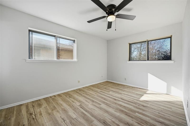 105 N Wood Avenue, Denison TX 75020 - Photo 11