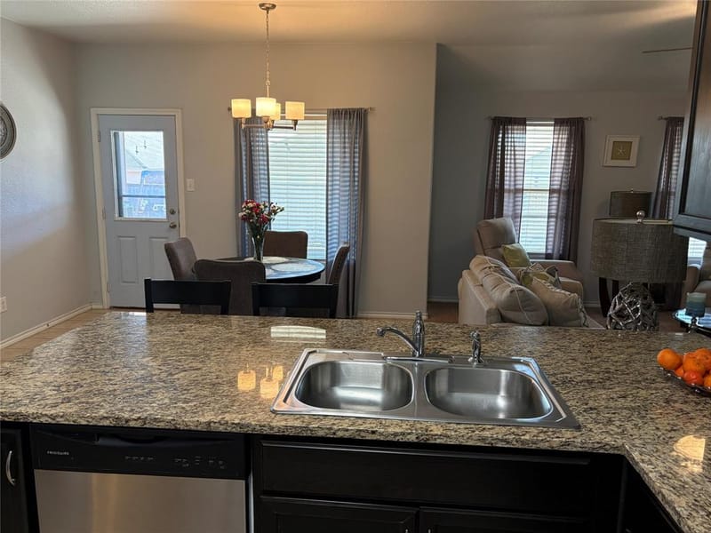 1213 Walnut Cliff Court, Fort Worth TX 76179 - Photo 5
