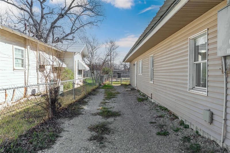 1410 Avenue E, Brownwood TX 76801 - Photo 30