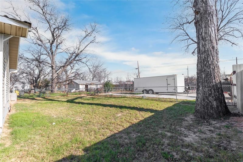 1410 Avenue E, Brownwood TX 76801 - Photo 29
