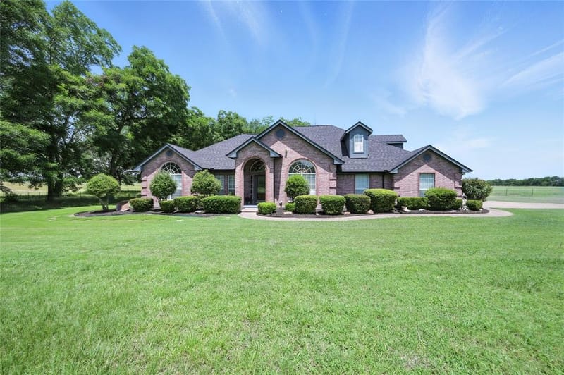 2134 Rs County Road 1402, Point TX 75472