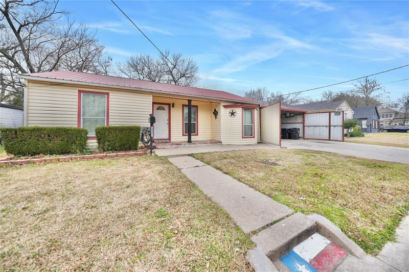 3906 Henderson Street, Greenville TX 75401 - Photo 2