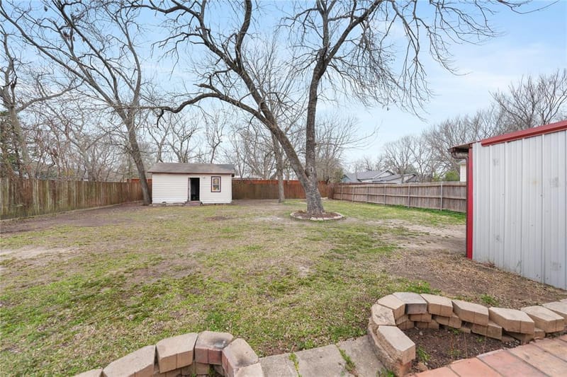 3906 Henderson Street, Greenville TX 75401 - Photo 10