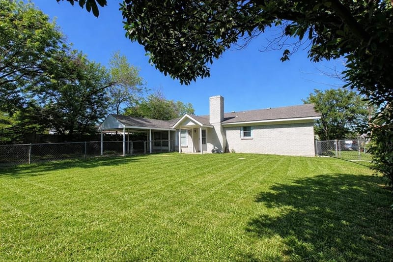 805 Brookshire Circle, Garland TX 75043 - Photo 12