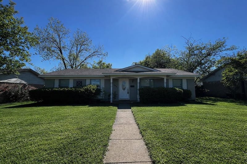 805 Brookshire Circle, Garland TX 75043 - Photo 14