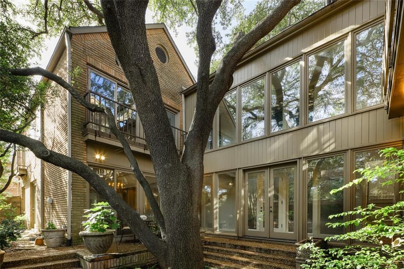 7 Glenchester Court, Dallas TX 75225